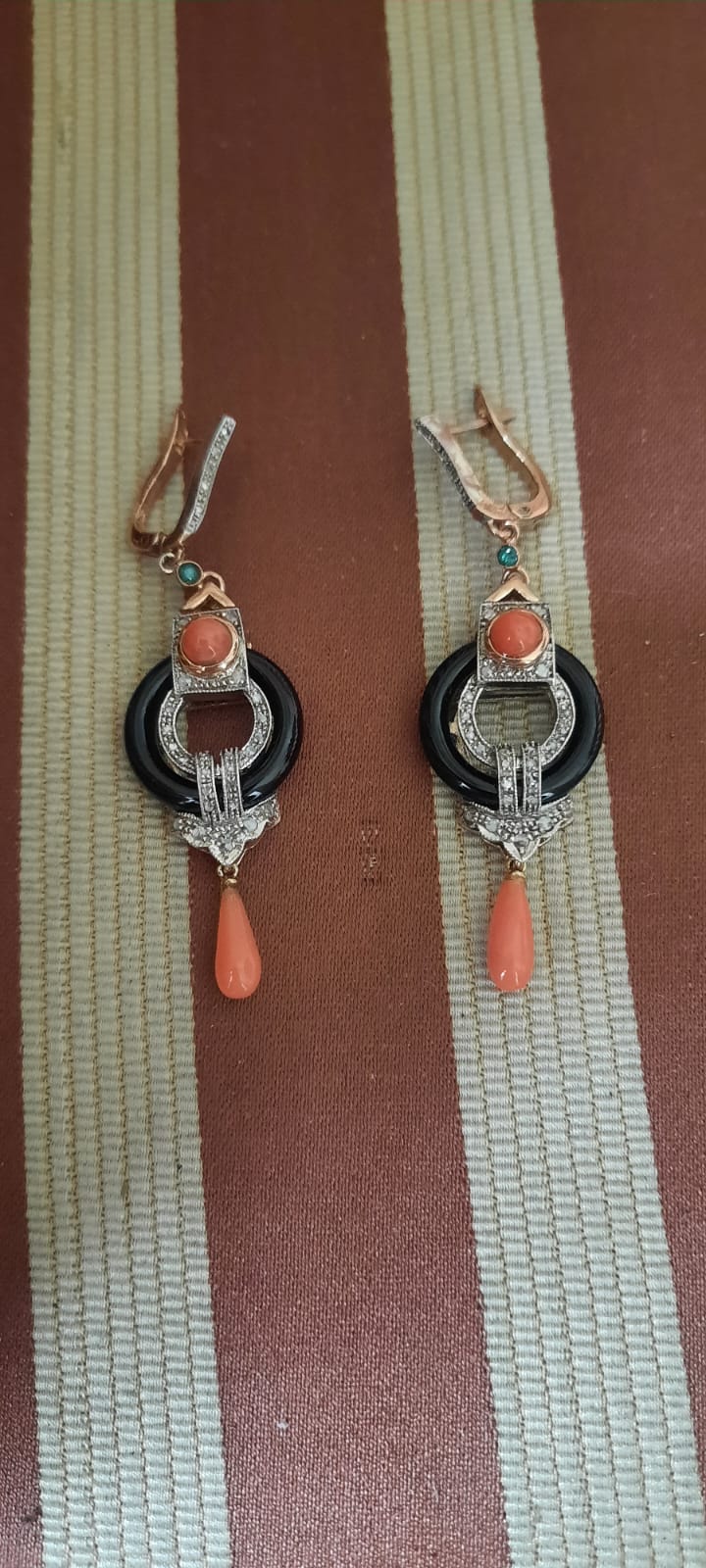 Orecchini art deco con in oro 9ct con onice ,corallo,e diamanti