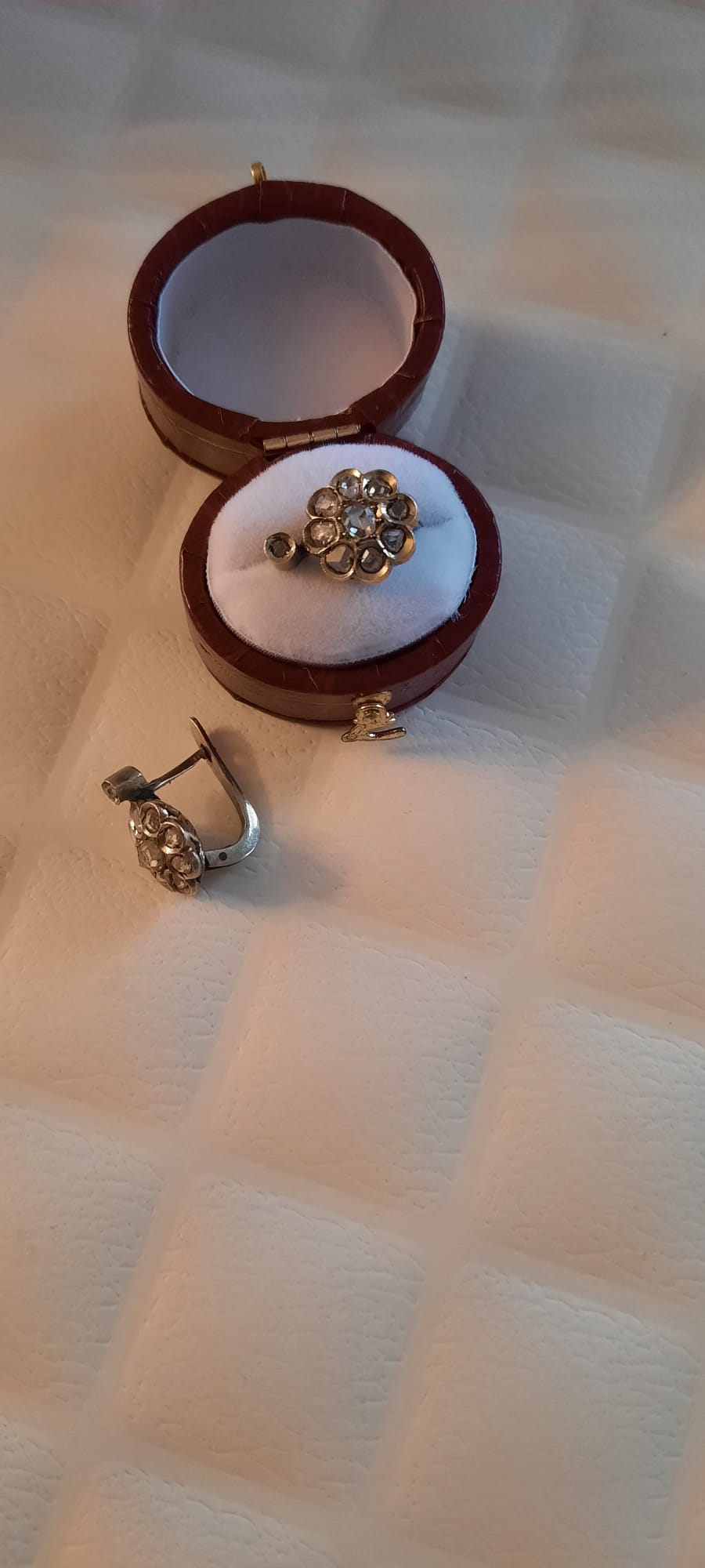 ORECCHINI A TOPPA 1917 CON DIAMANTI OLD MINE